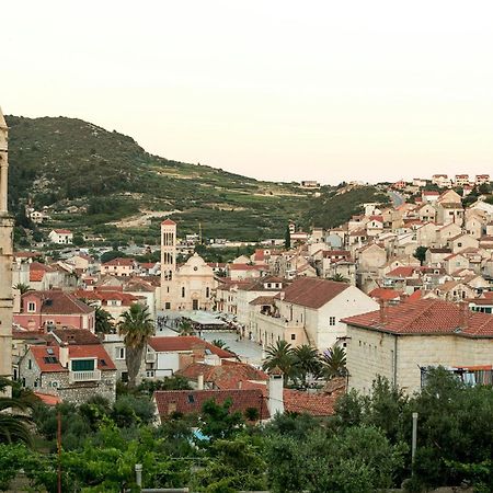 Jesliving Hvar - 2 Bedroom Elegant Apartment With Sea View In Historic Center Of هفار المظهر الخارجي الصورة