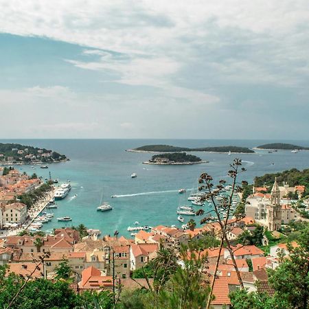 Jesliving Hvar - 2 Bedroom Elegant Apartment With Sea View In Historic Center Of هفار المظهر الخارجي الصورة