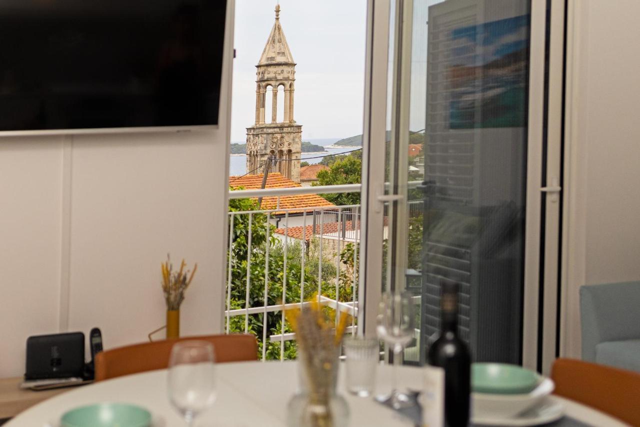 Jesliving Hvar - 2 Bedroom Elegant Apartment With Sea View In Historic Center Of هفار المظهر الخارجي الصورة