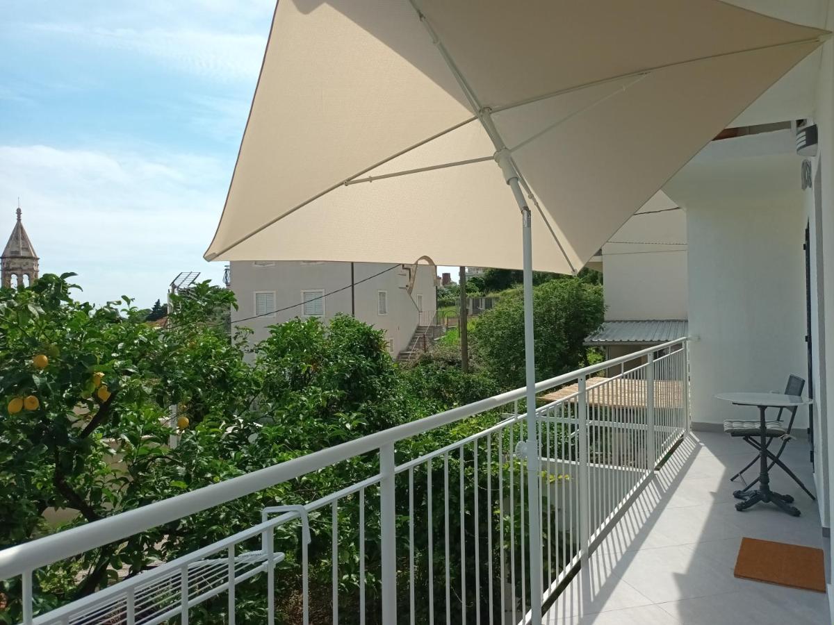 Jesliving Hvar - 2 Bedroom Elegant Apartment With Sea View In Historic Center Of هفار المظهر الخارجي الصورة